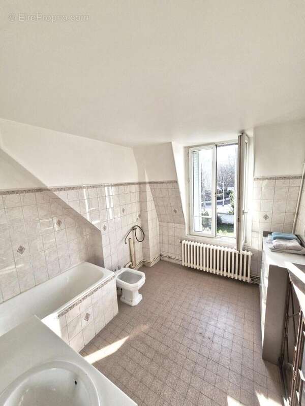 Maison à L&#039;ILE-SAINT-DENIS