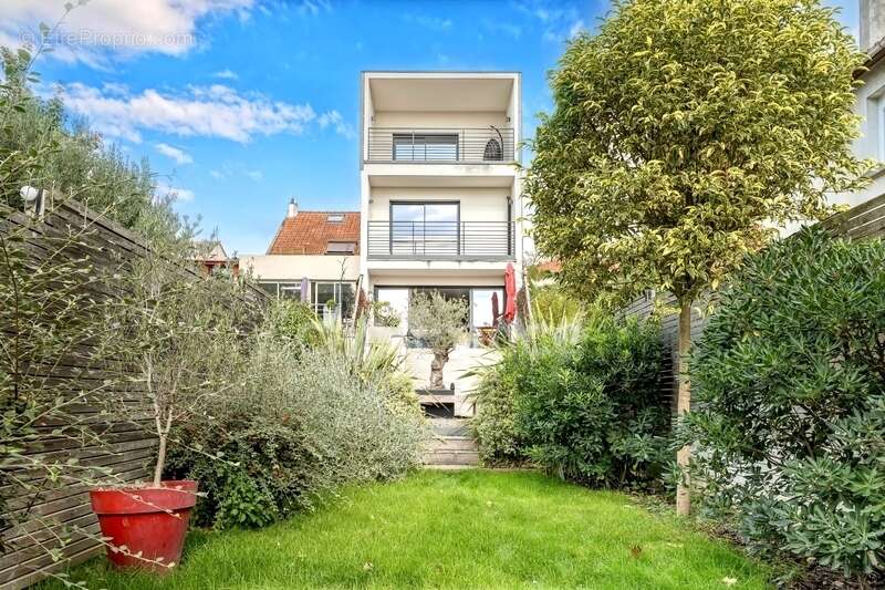 Maison à FONTENAY-SOUS-BOIS