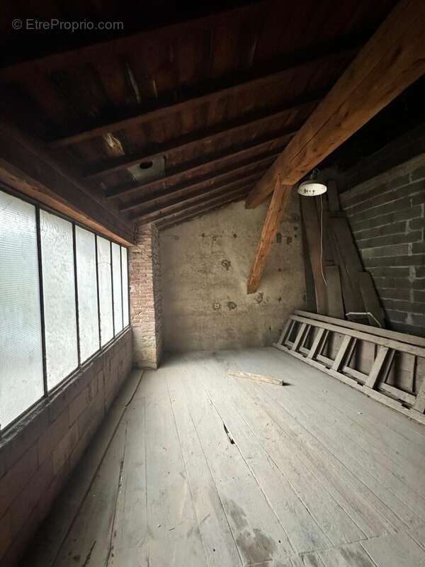 Appartement à FONTAINES-SAINT-MARTIN