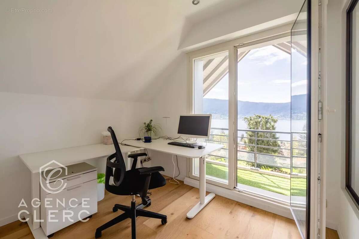 Maison à VEYRIER-DU-LAC