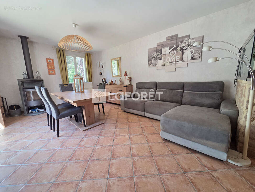 Maison à PLAN-D'AUPS-SAINTE-BAUME
