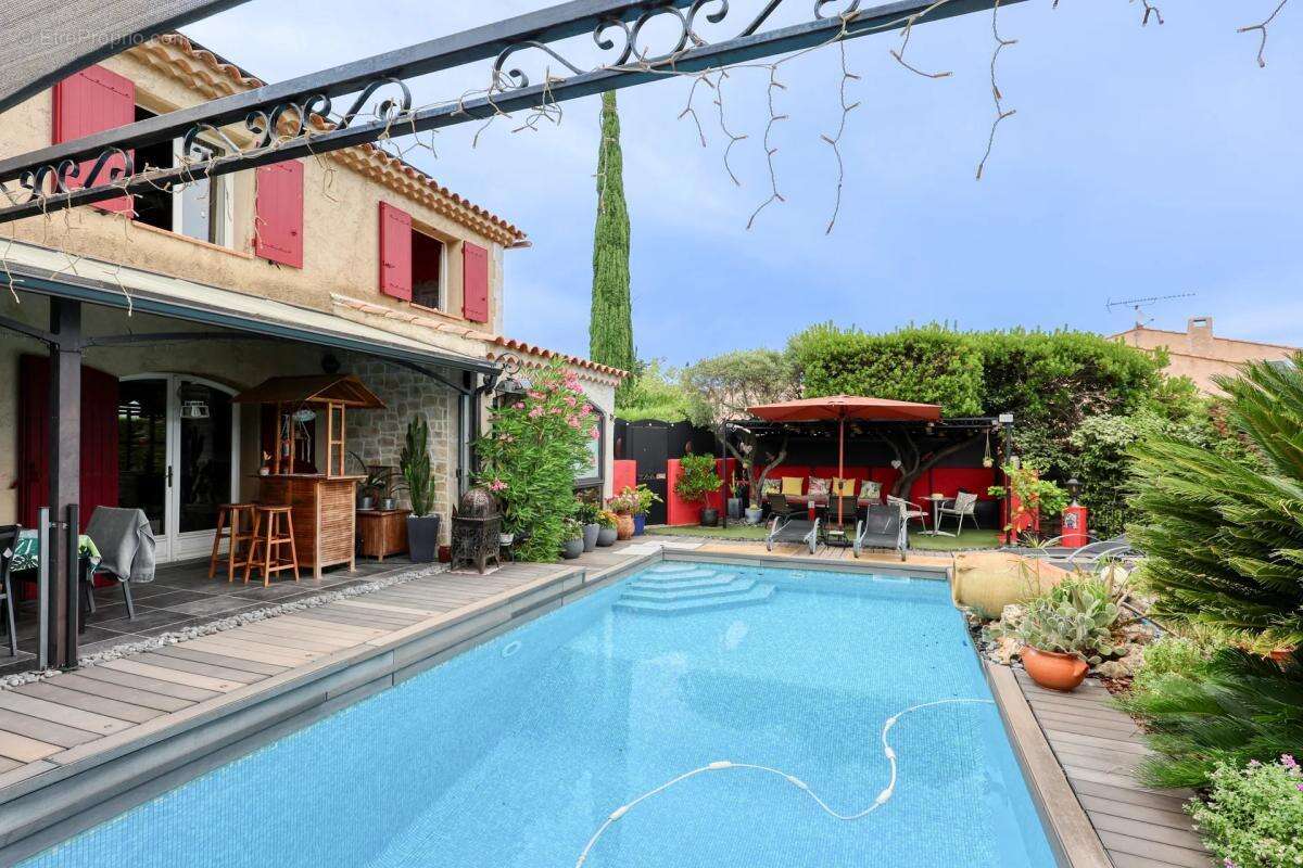 Maison à LA CADIERE-D'AZUR
