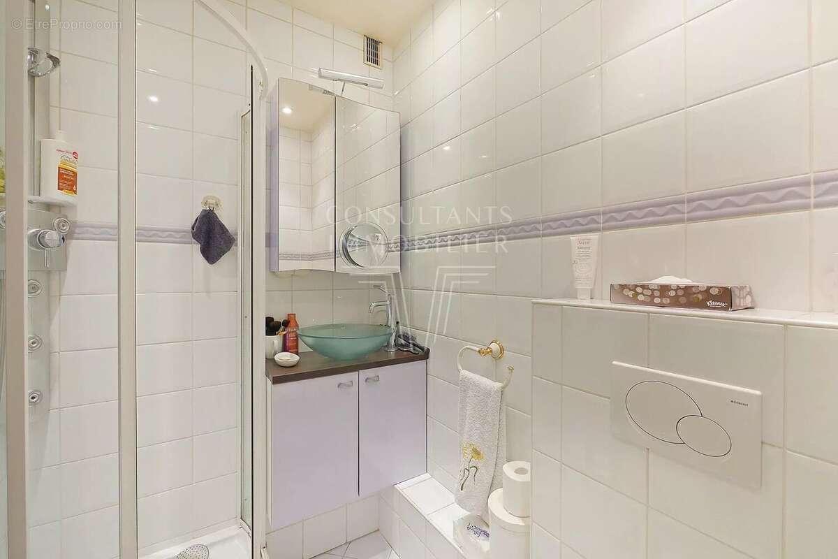 Appartement à NEUILLY-SUR-SEINE