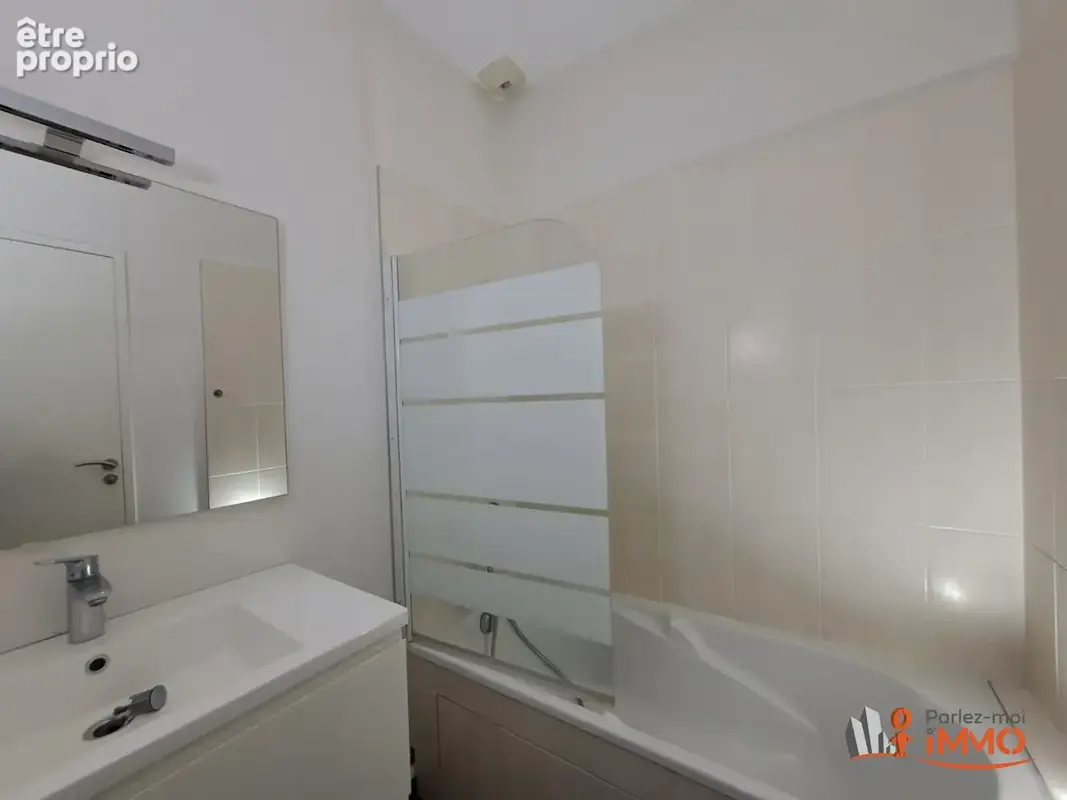 Appartement 101 m² à Saint-Etienne  - photo 6