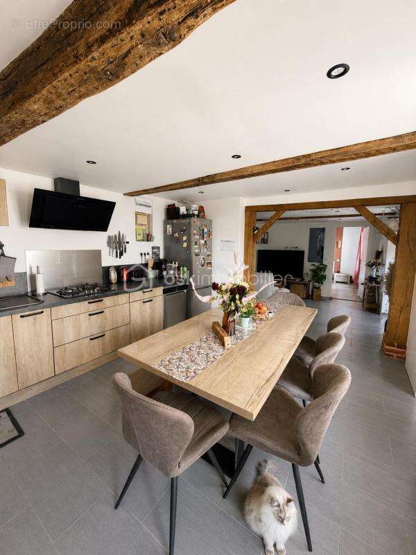 Maison de plain-pied 65 m² avec combles aménageables et terrasse, au calme en impasse — Tourny - photo 3