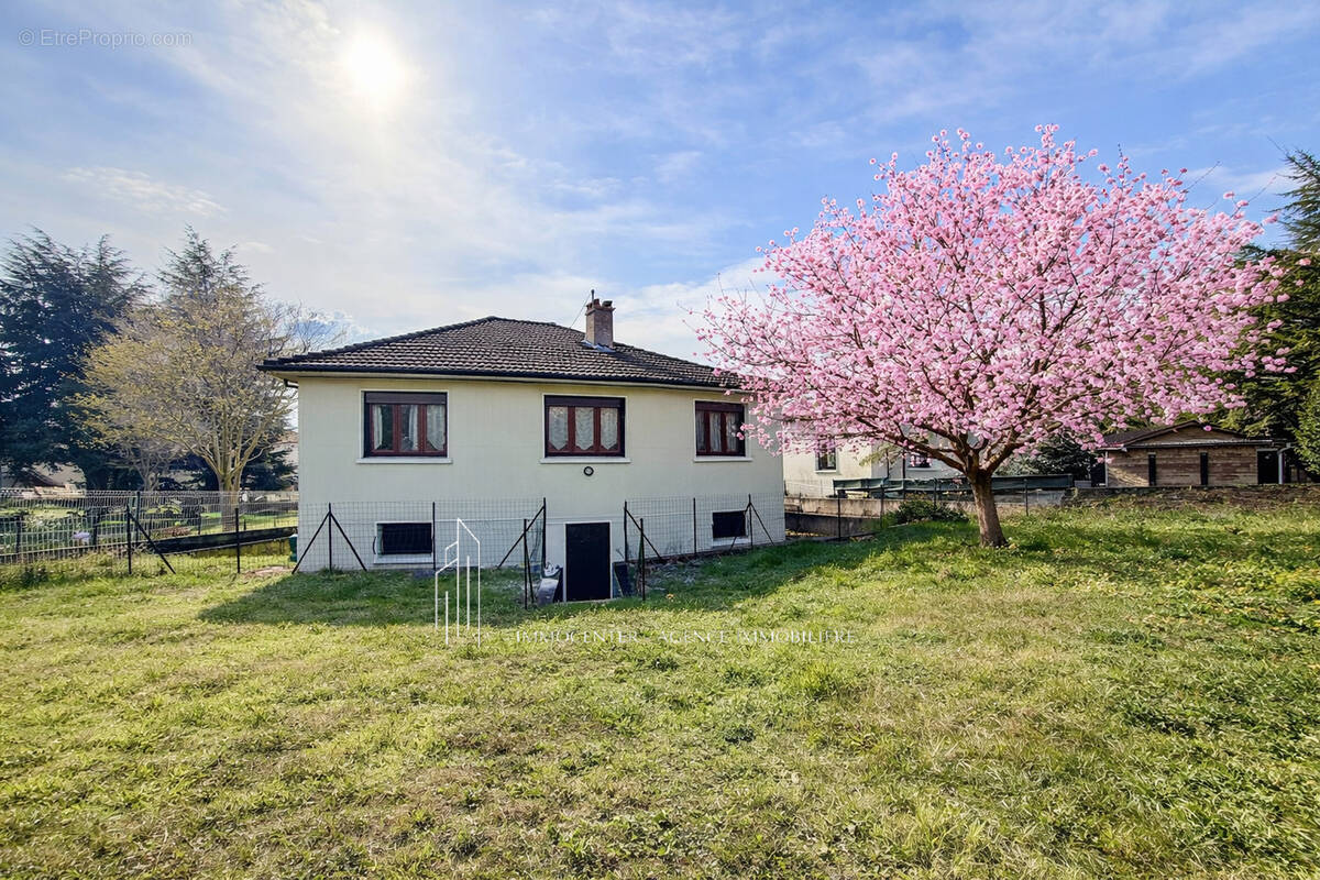 Maison à SAINT-MAURICE-L'EXIL
