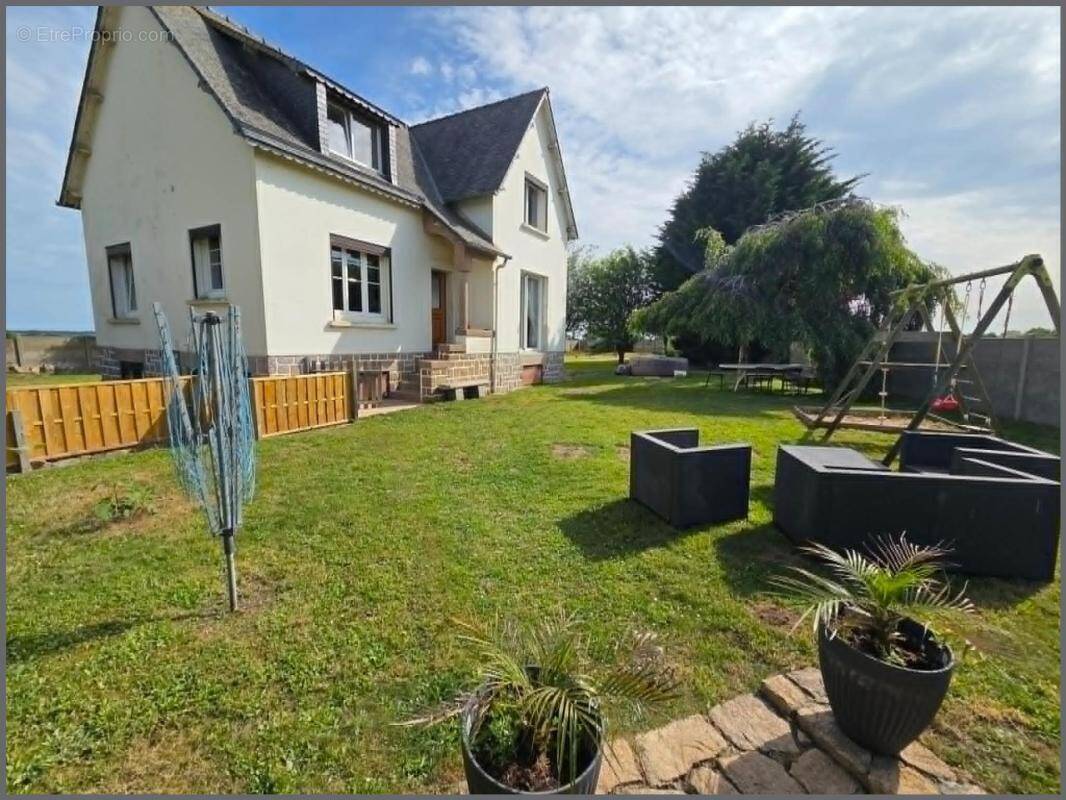 Maison à POMMERIT-JAUDY