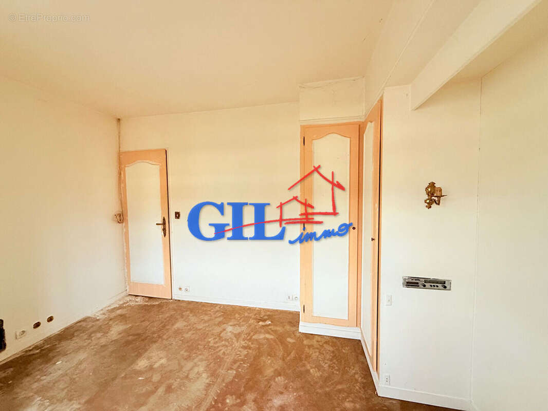 Maison à SAVIGNY-LE-TEMPLE