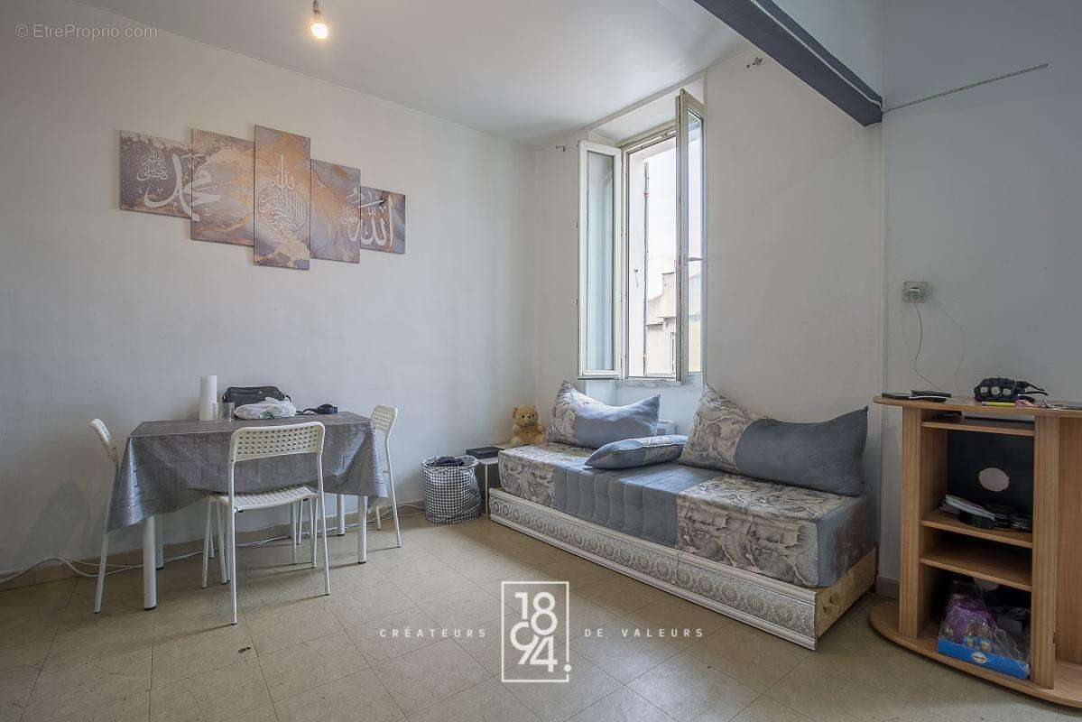 Appartement à MARSEILLE-3E