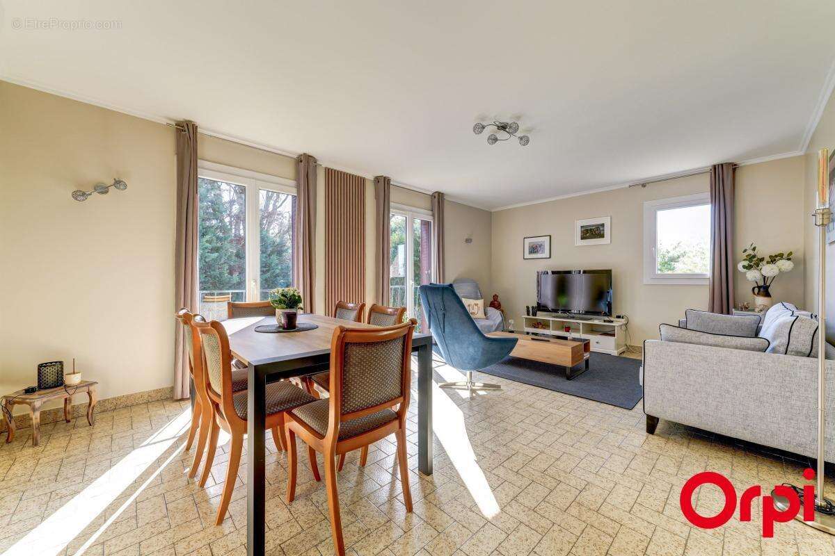 Maison à RILLIEUX-LA-PAPE