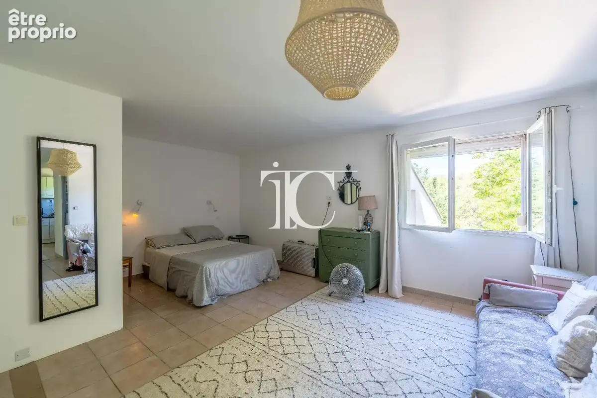 Villa 111m² habitables 629m² de terrain proche centre village des vans - photo 8