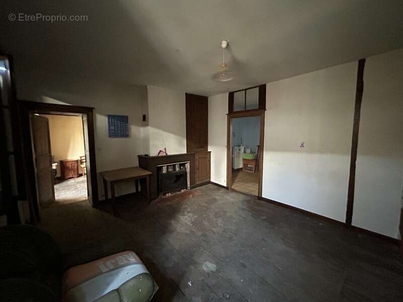 Maison à CHATEAUPONSAC