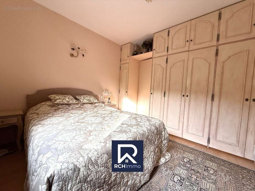 Maison à OYTIER-SAINT-OBLAS