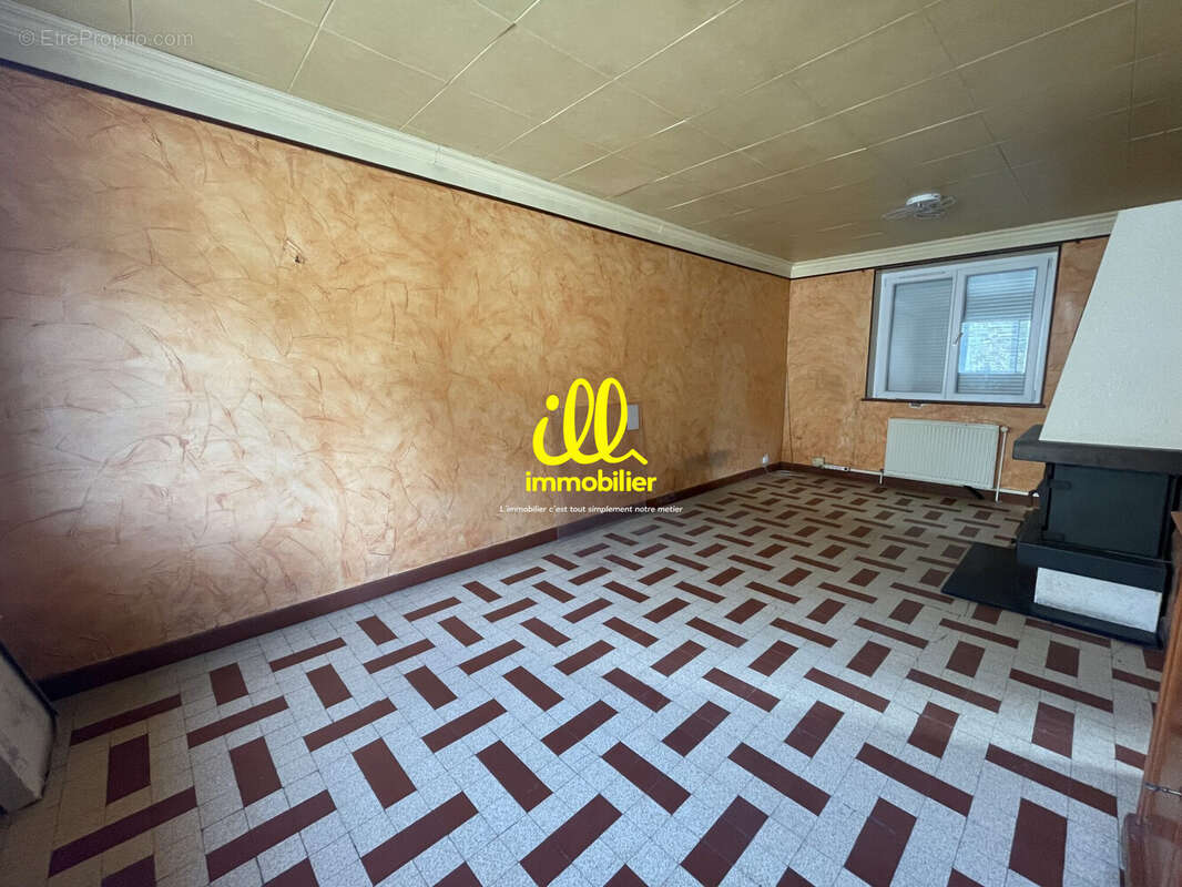 Maison 81 m² à Vireux-Molhain  - photo 4