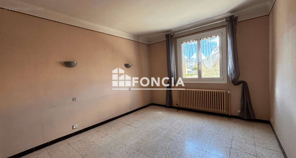 Maison à BAGNOLS-SUR-CEZE