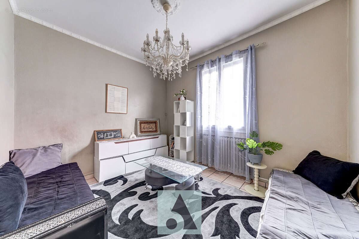 Maison à LYON-8E