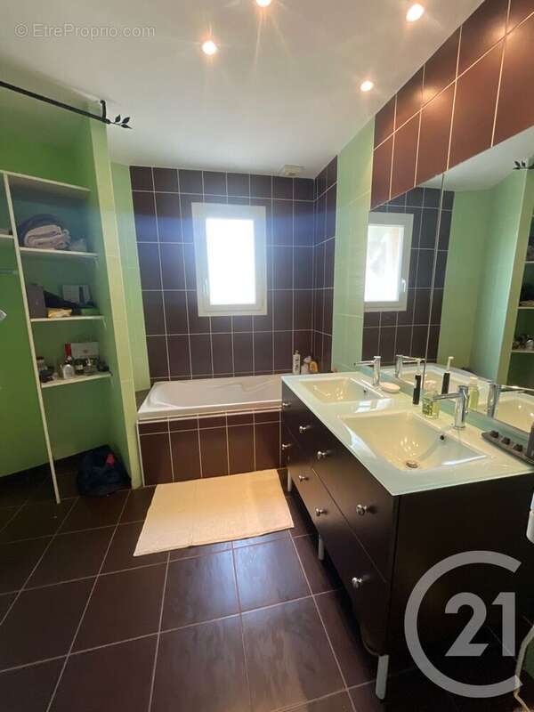 Maison à SAINT-DENIS-DE-PILE