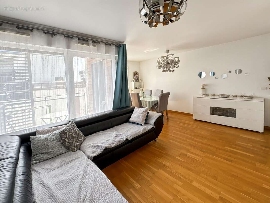 Appartement à COLOMBES