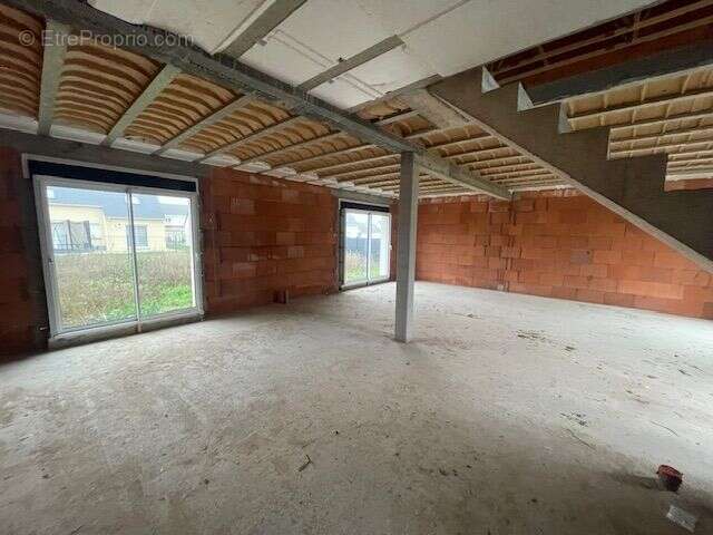 Maison à ANGERVILLE-LA-CAMPAGNE