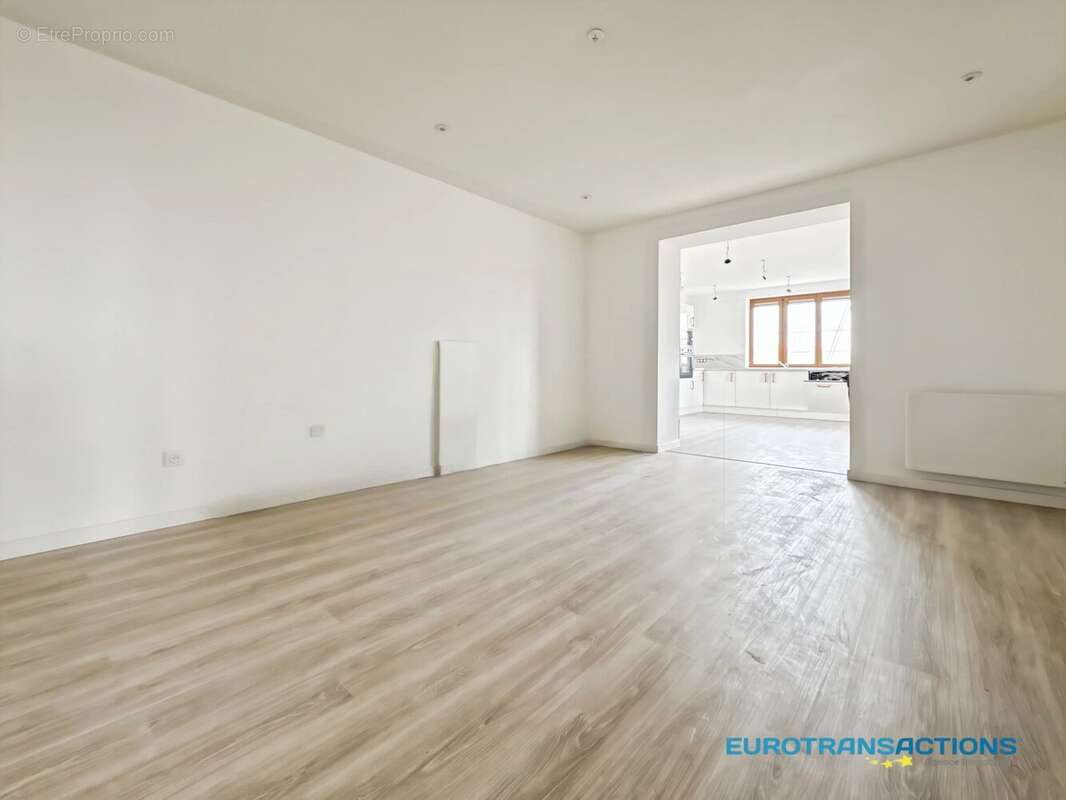 Appartement à NIEDERMODERN
