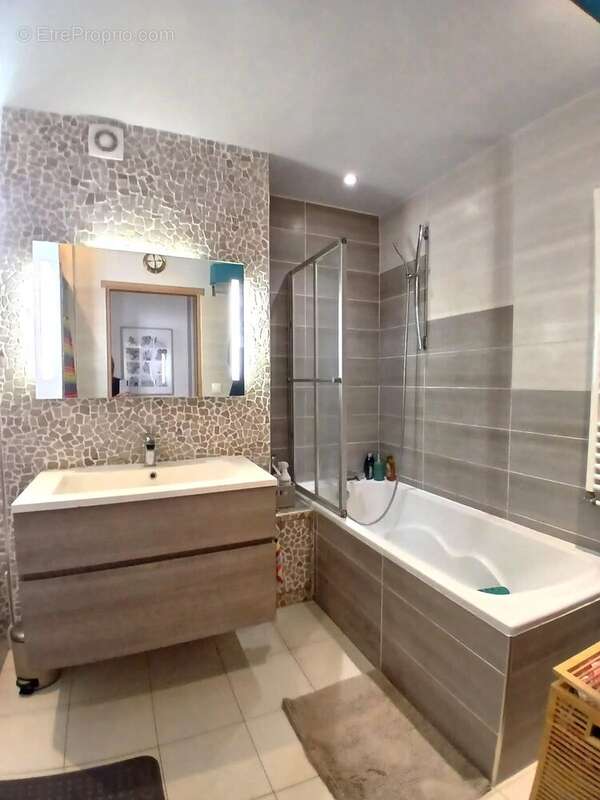 Appartement à HOUILLES