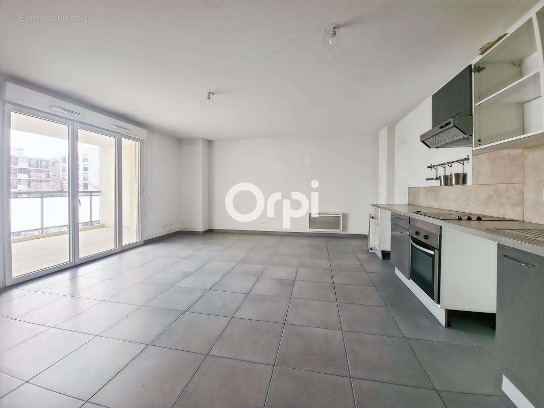 Appartement à MARSEILLE-5E