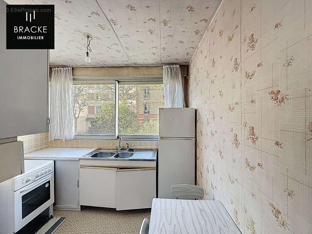 Appartement à COURBEVOIE