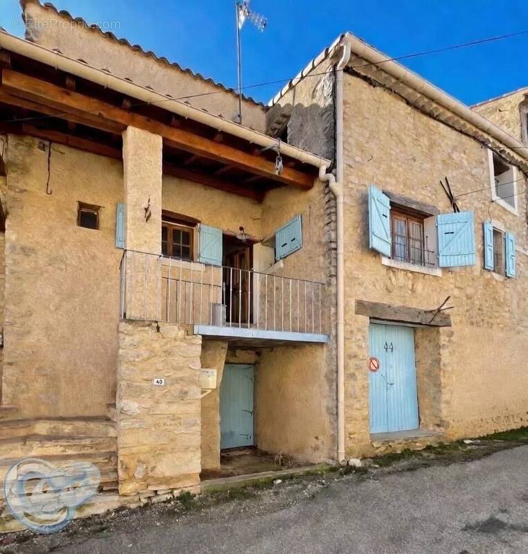 Maison à REVEST-DU-BION