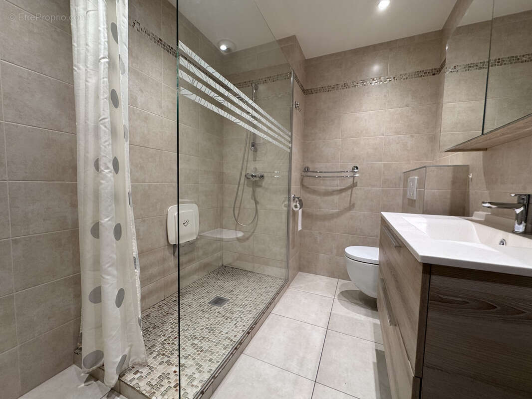 Maison à SOLLIES-VILLE