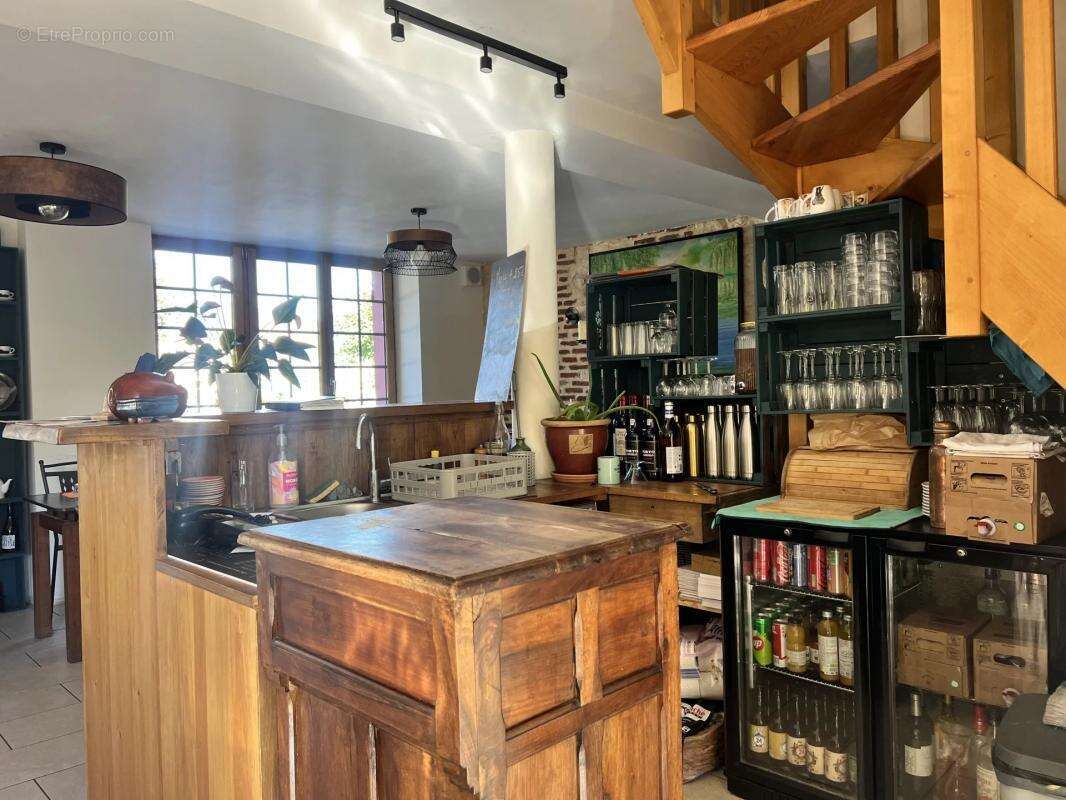 Commerce à LE BUGUE