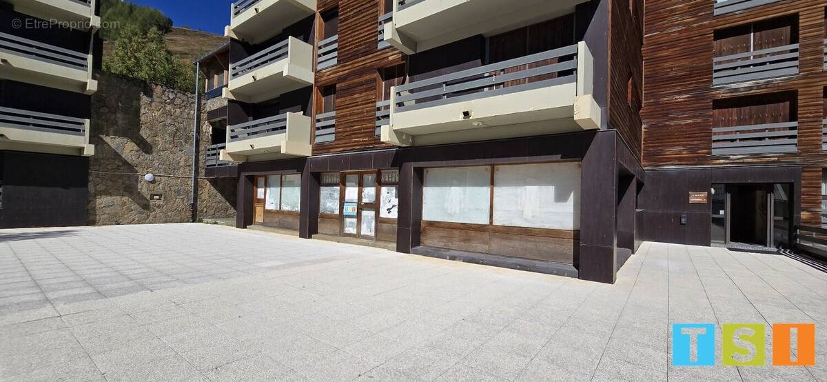 Commerce à GOUAUX-DE-LARBOUST