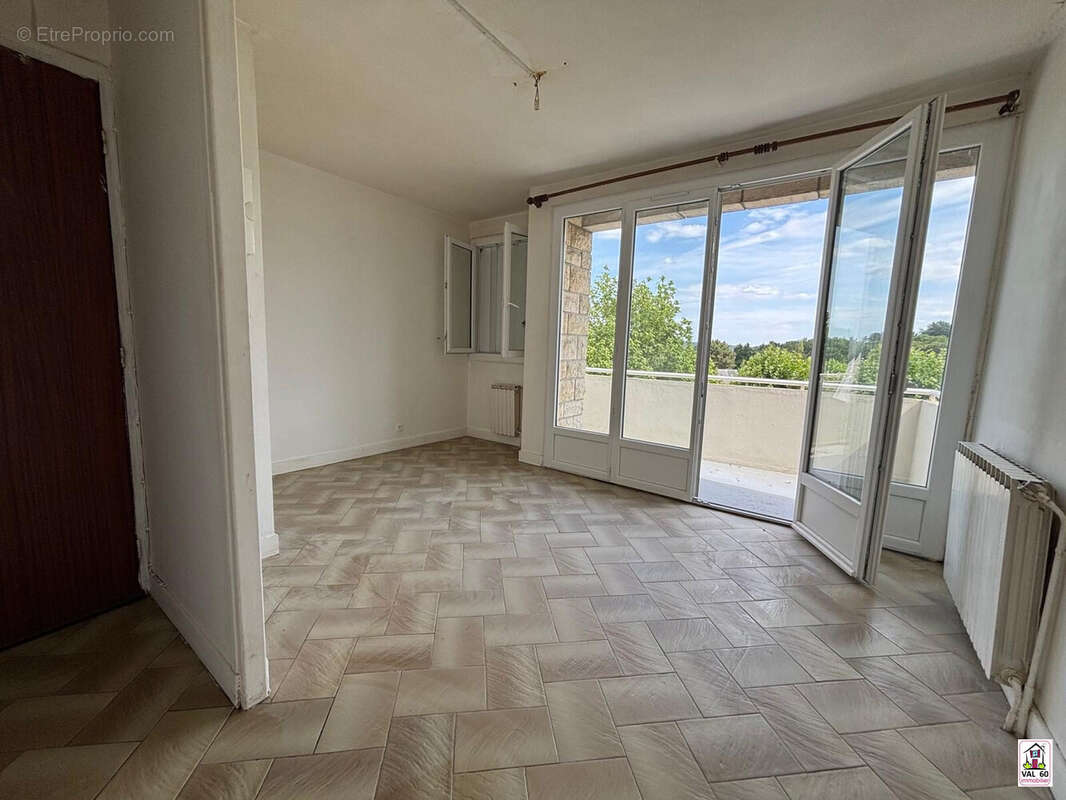 Appartement 26 m² à Clermont  - photo 3
