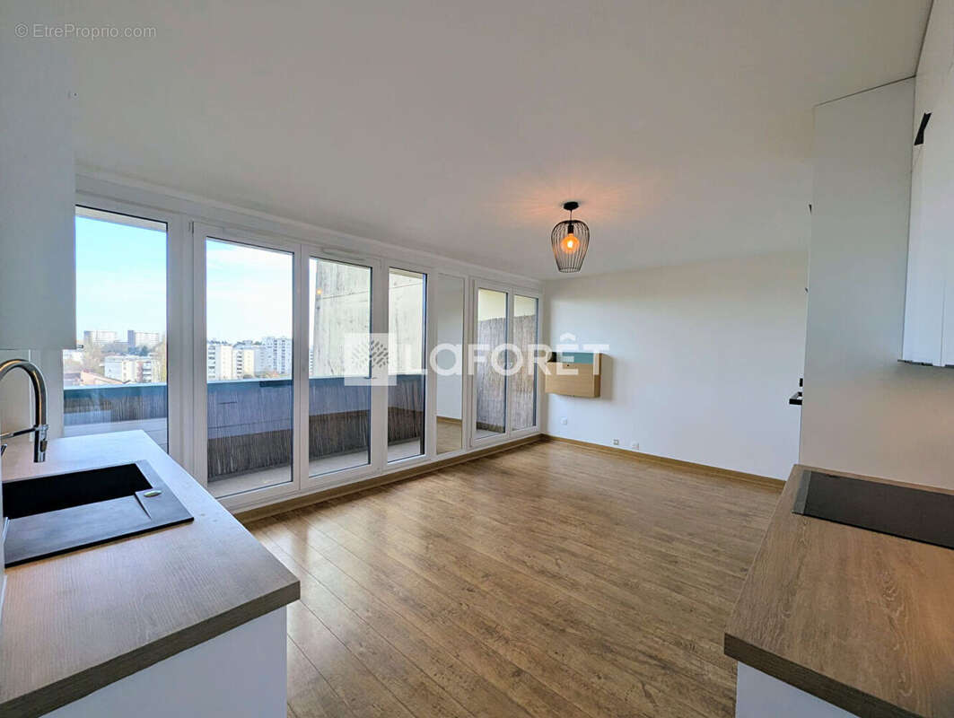 Appartement à VILLIERS-LE-BEL