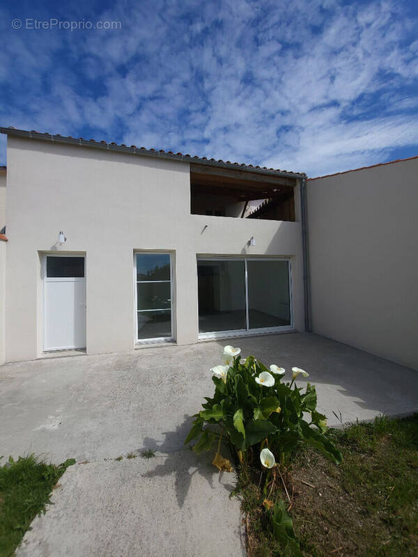 Maison à TONNAY-CHARENTE