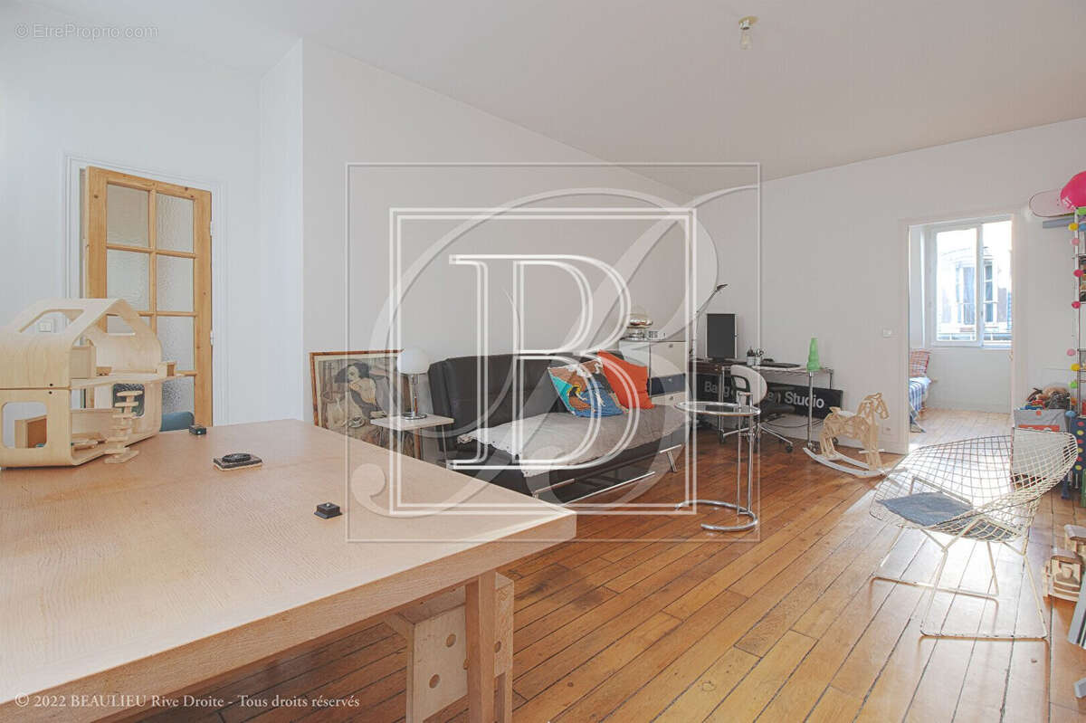 Appartement à PARIS-4E