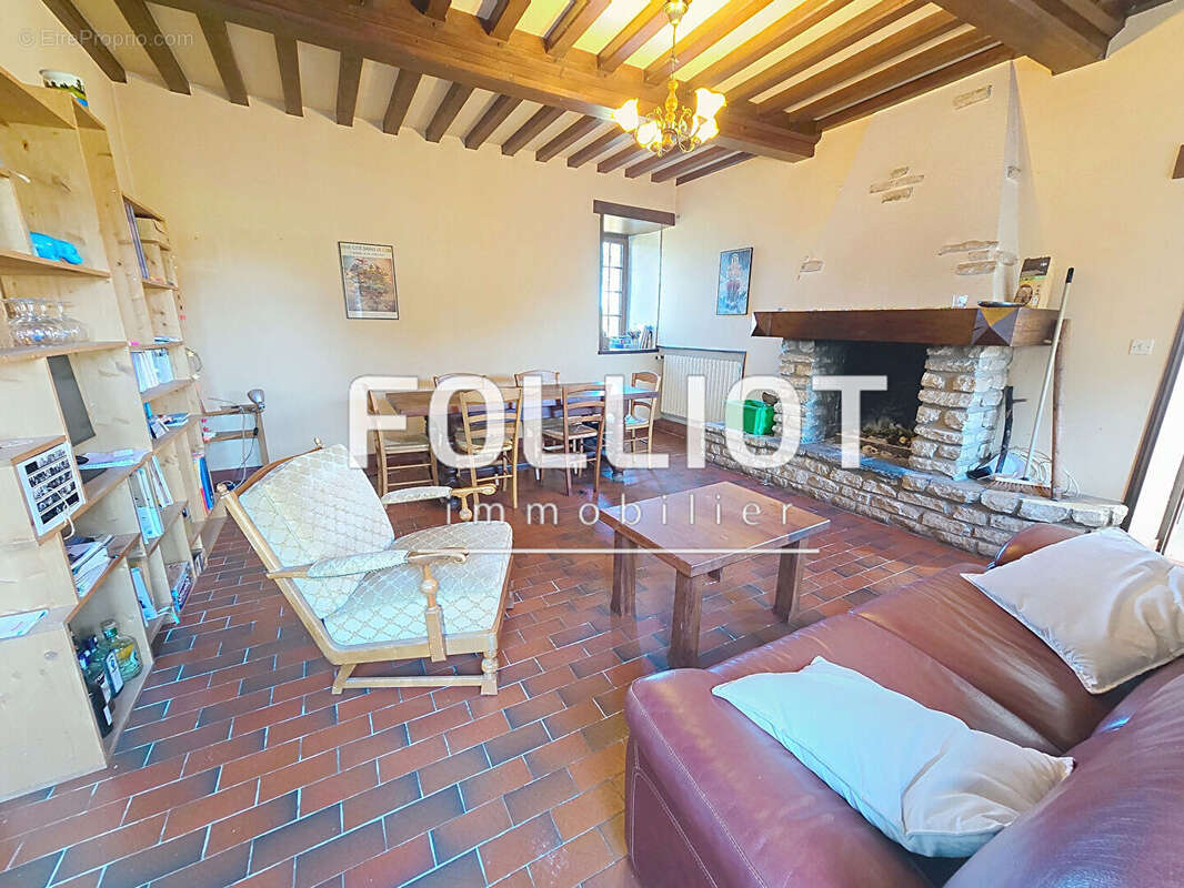 Maison à LE MOLAY-LITTRY