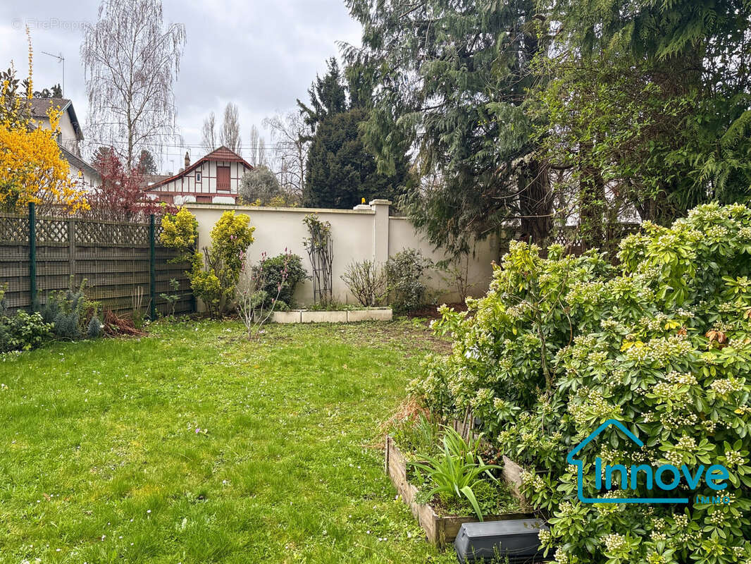 Maison à LA CELLE-SAINT-CLOUD