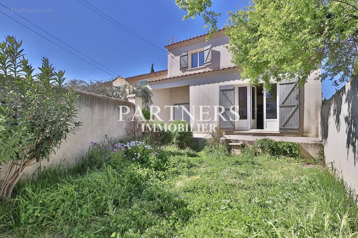 Appartement à SALON-DE-PROVENCE
