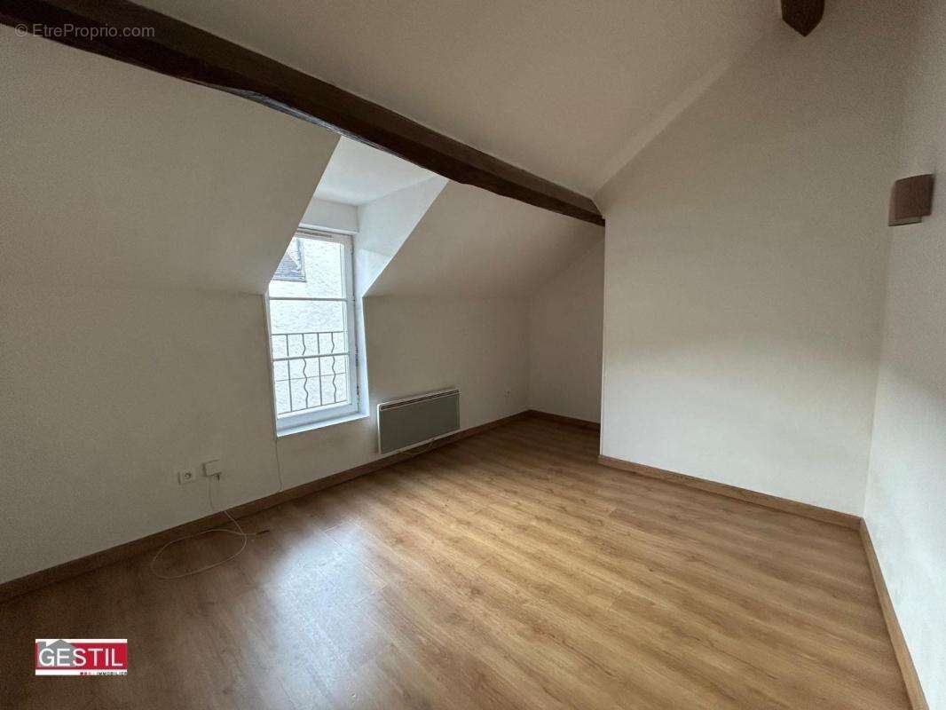 Appartement à NEUVILLE-SUR-OISE