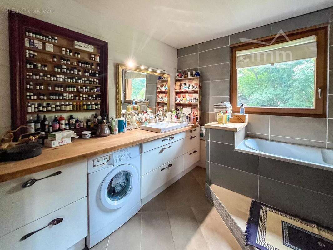 Maison à LA TERRASSE