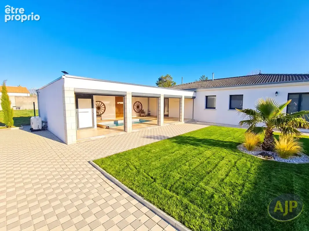 Photo Maison à Froidfond au prix de 327 600€