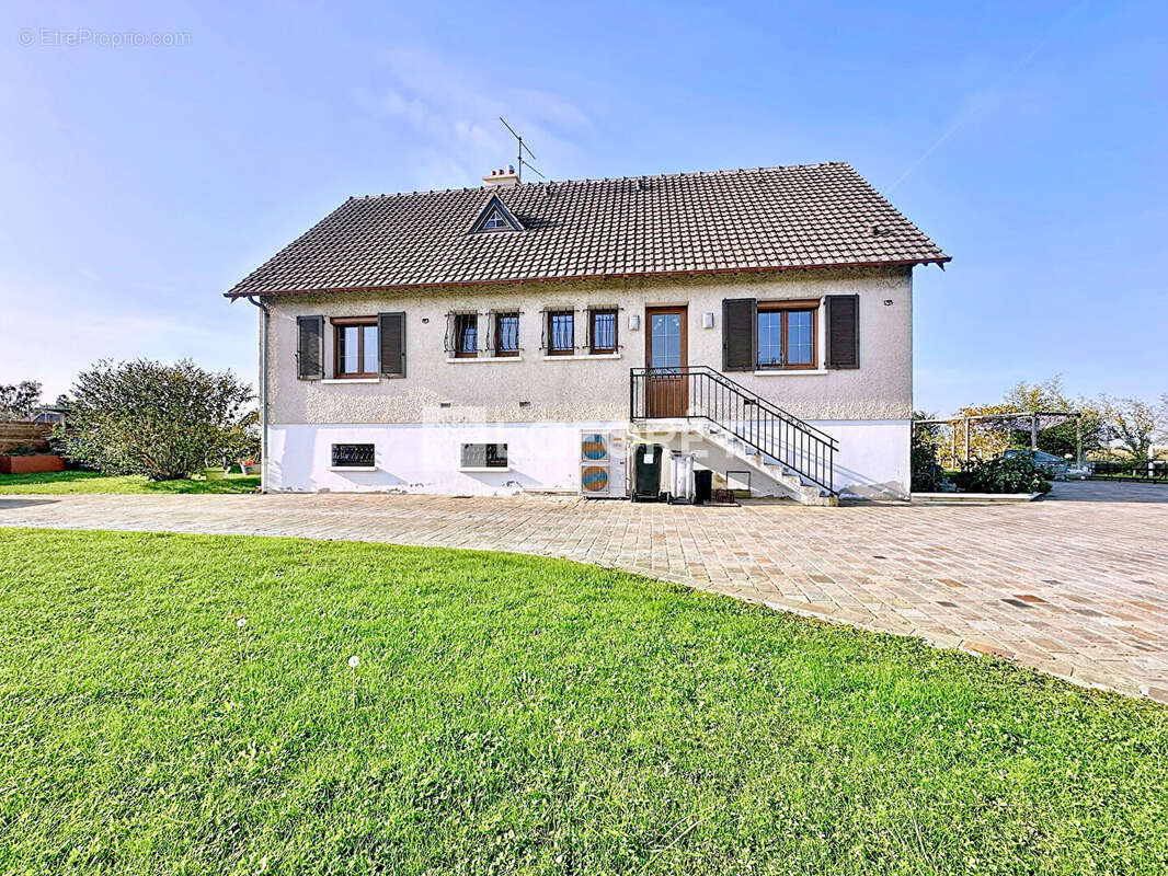 Maison à CHARTRES