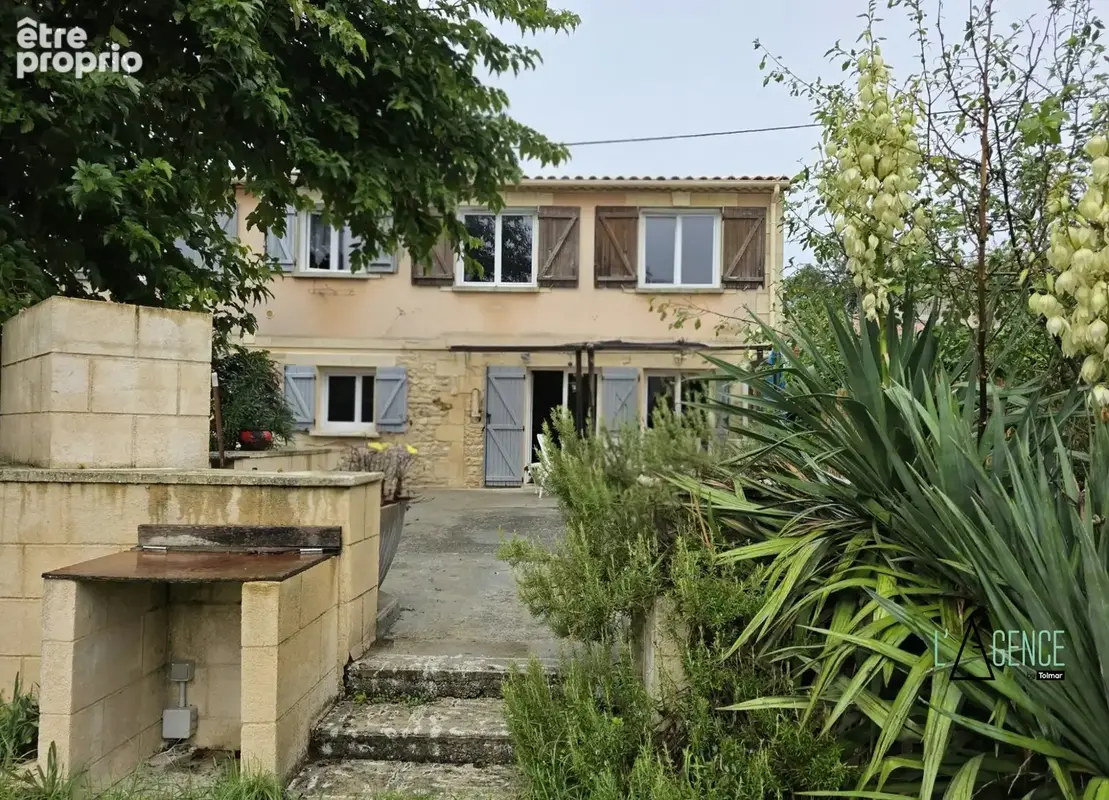Maison 5 pièces 130 m² à vendre à Saint-Martin-Lacaussade (33390) - photo 1