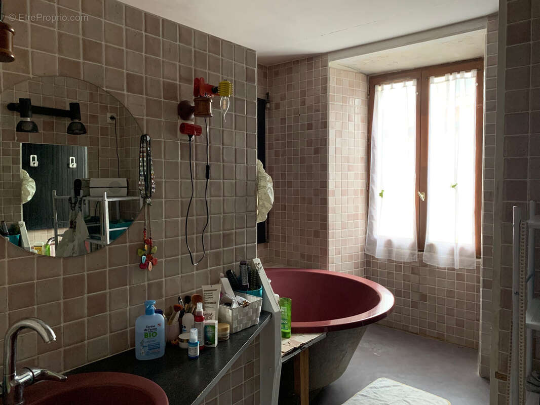 Maison à BEAUCROISSANT