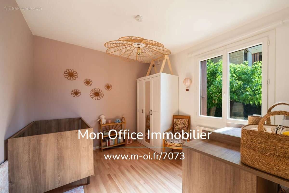 Référence : 7073-TLE. - Val ST André - Appartement 4 pièces - Très bon état - Terrasse - Jardin - Cave - photo 14
