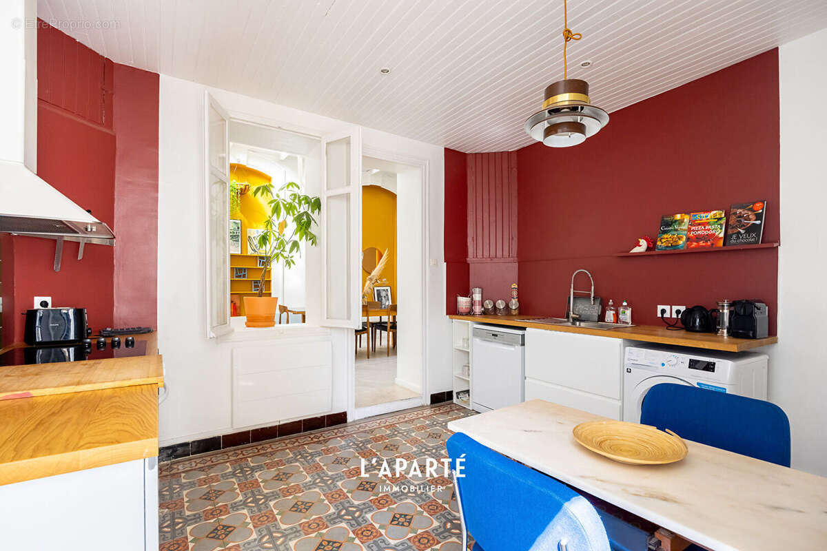 Appartement à MARSEILLE-7E