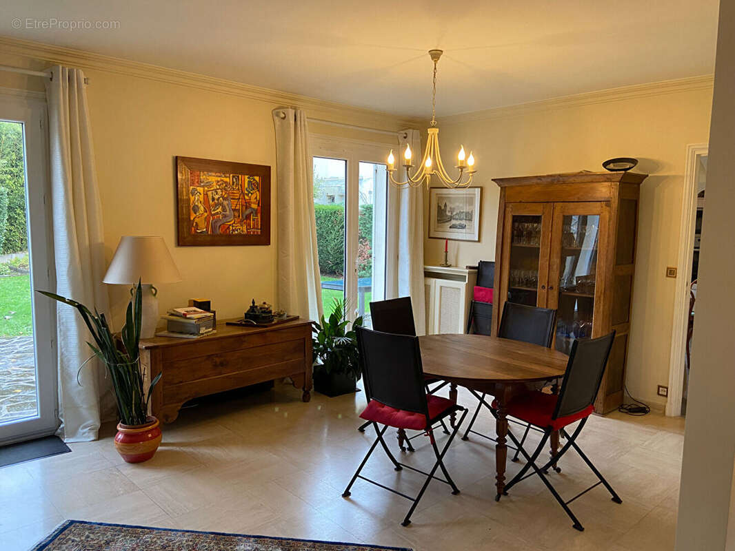 Maison à CHILLY-MAZARIN