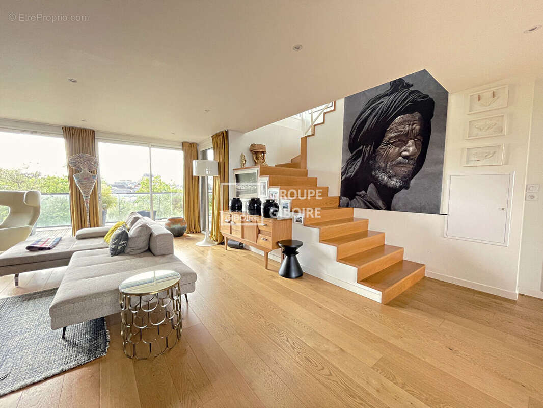 A VENDRE - GIBOIRE - Appartement de prestige 5 pièces à vendre à Rennes Nord Saint-Martin, dernier étage avec vue dégagée - photo 3