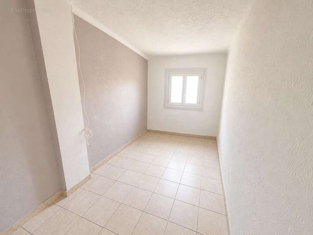 Maison à LE MUY