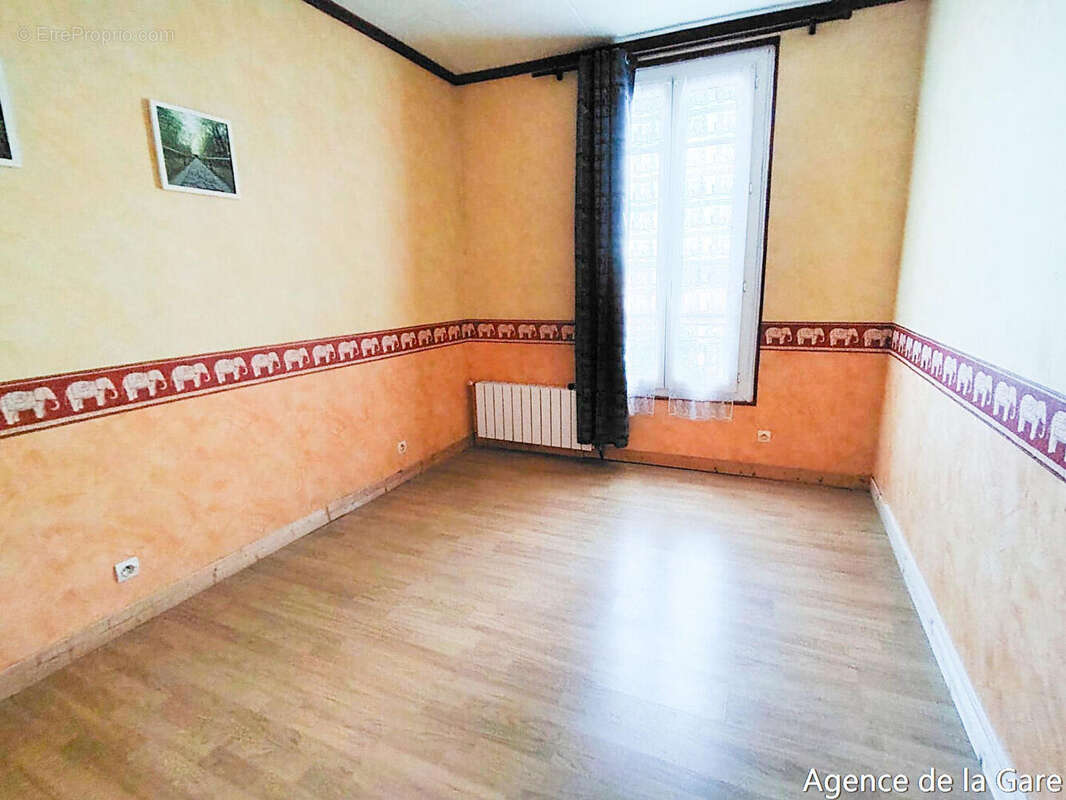 Appartement à HOUILLES
